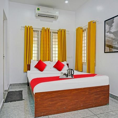 Oyo Thykoodam Sleep Inn Kochi Esterno foto