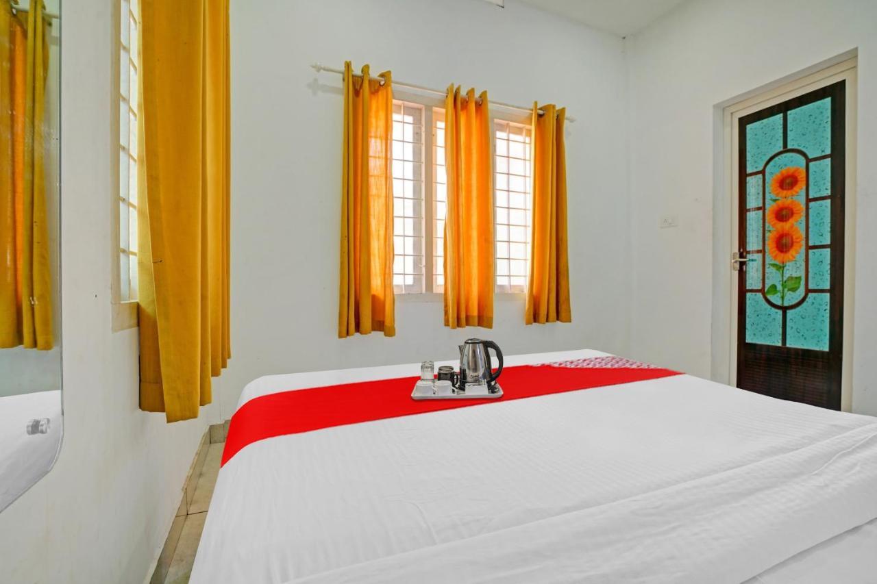 Oyo Thykoodam Sleep Inn Kochi Esterno foto