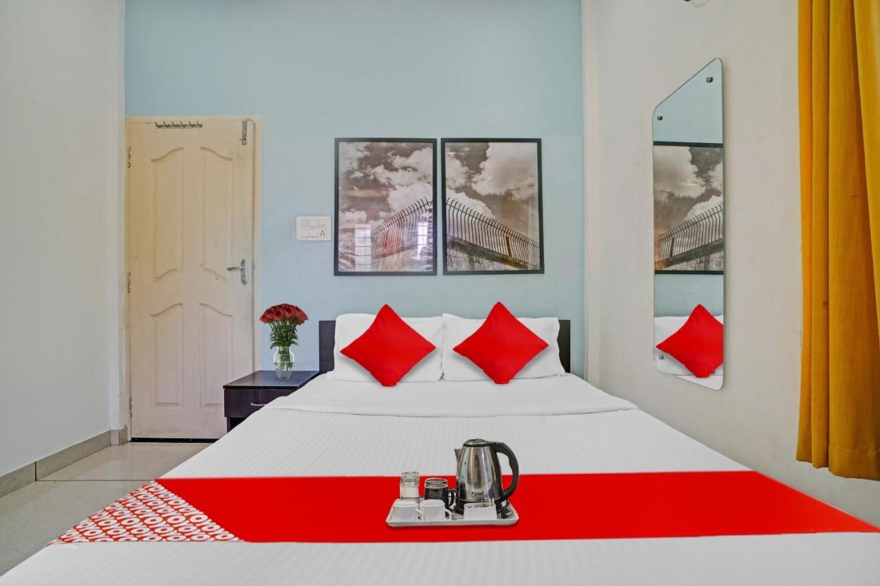 Oyo Thykoodam Sleep Inn Kochi Esterno foto